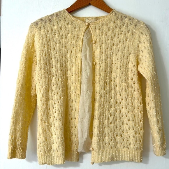 Vintage Alexander’s wool crochet knit, pearl button, front cardigan small - Picture 1 of 7